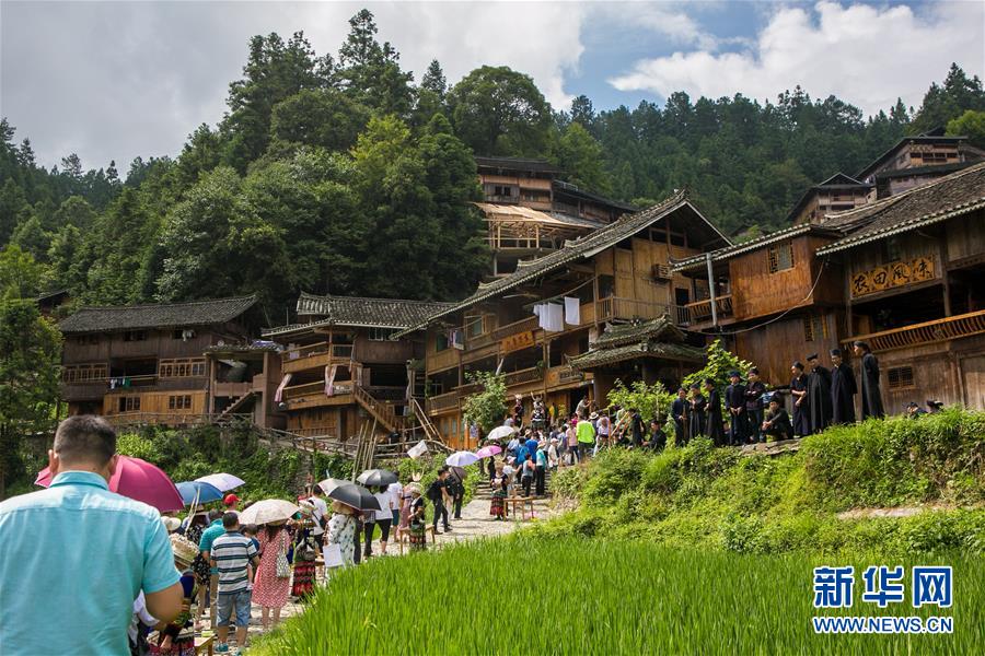 （社会）（6）贵州雷山：苗寨迎来旅游旺季