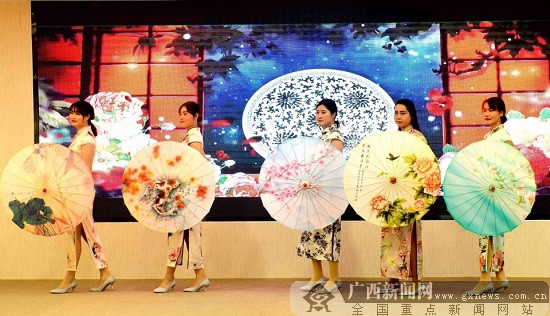 “大美柳东·旗袍秀”大赛让柳东新区美出新境界