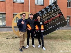 虎父无犬子!张艺谋感慨儿子获奖:时代