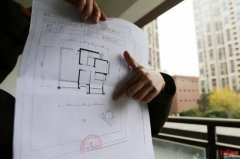 交房一年多后小伙才发现收错了房 质疑