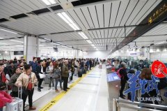 心急赴港打HPV疫苗 冒用他人证件出境被