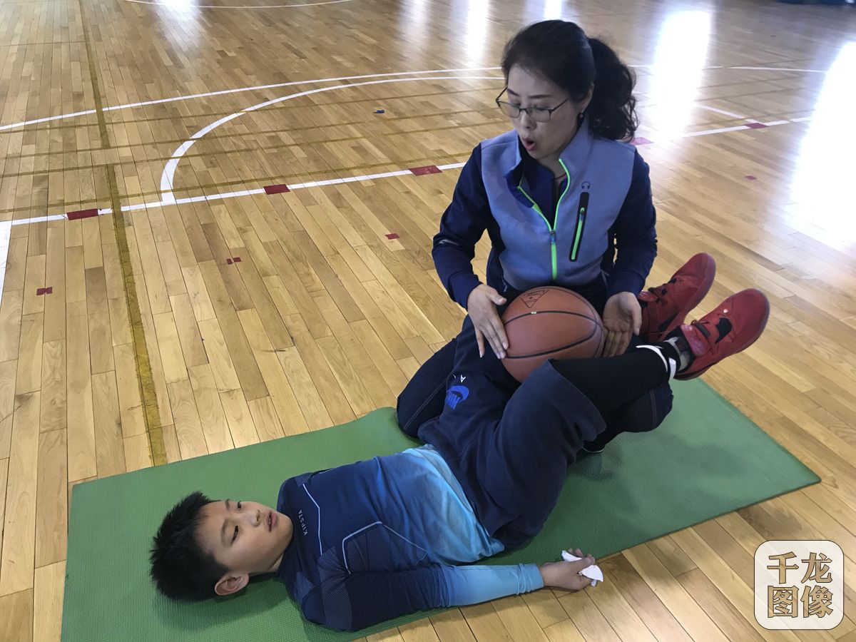 关注青少年脊柱健康 全国青少年脊柱健康冬夏令营首站在京举办