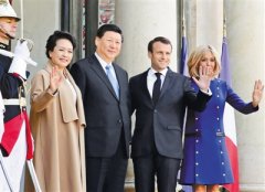 习近平和彭丽媛出席法国总统马克龙举