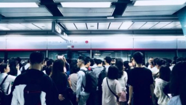 因信号故障 地铁五号线昨延误