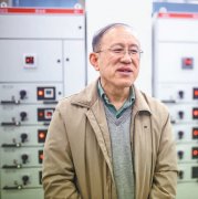 “祖国的召唤就是我的方向”(爱国情