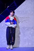 赵品霖亮相上海时装周 受邀开幕大秀