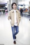 来自苏大强时髦警告 教练夹克带你卷入
