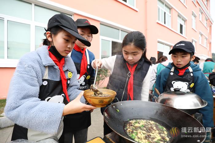 这些美味佳肴 出自孩子们的手 还有更精彩的……