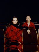 王室风云: 英国王室女性坐姿暴露出的「