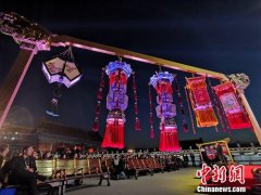 故宫天灯万寿灯复原品拍卖最高拍出1