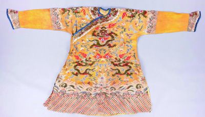 民族的时尚的创新的——织锦艺术里的文化基因