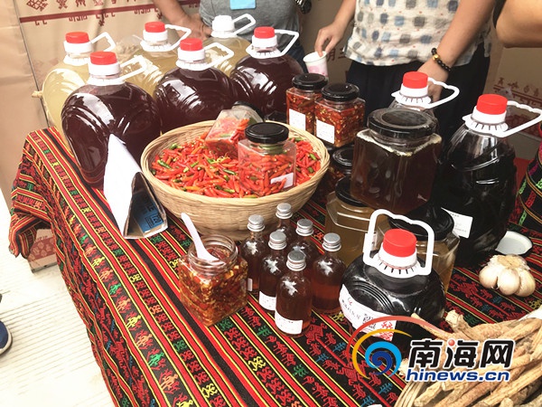 陵水“三月三”民族风情街美食集市：一站吃遍