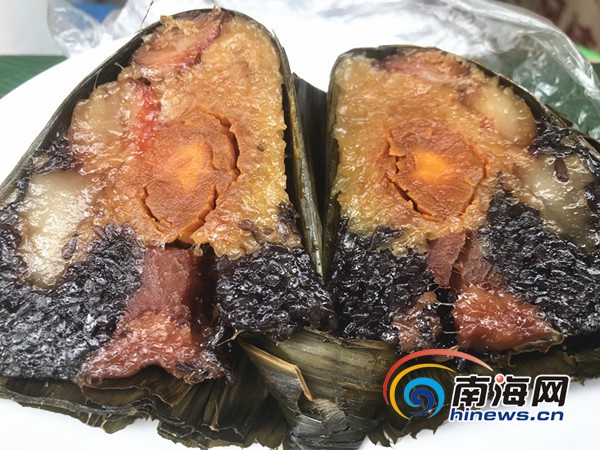 陵水“三月三”民族风情街美食集市：一站吃遍