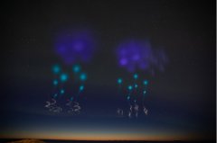 NASA探空火箭造成的彩云让挪威人感到害