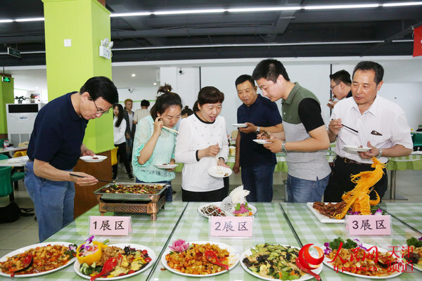 天津财经大学珠江学院举办首届饮食文化节让师生吃出健康