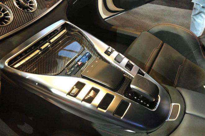 梅赛德斯-AMG GT四门版上市 97.38万起售