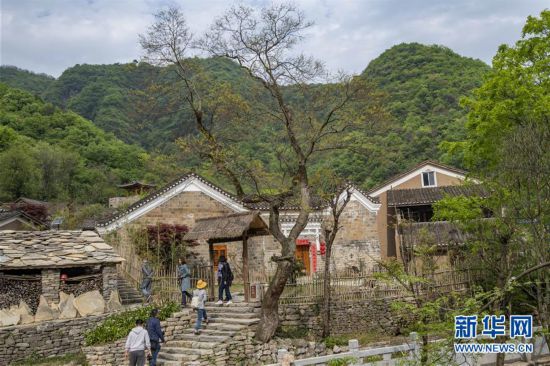 （社会）（1）湖北远安：贫困村变身休闲民宿旅游村
