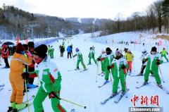 <b>黑龙江亚布力滑雪旅游度假区“暖冬”</b>