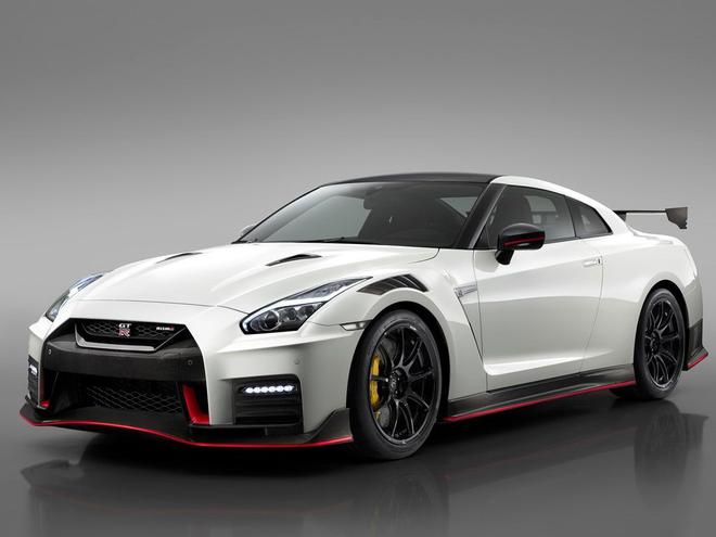 日产新款GT-R NISMO官图发布 赛道利器