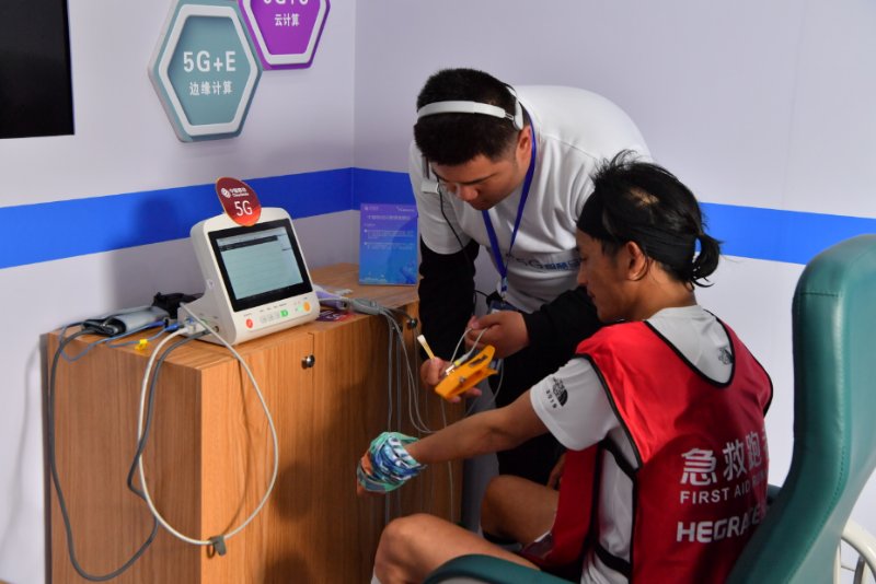 上海马拉松首次应用5G技术每位选手健康数据及时掌握