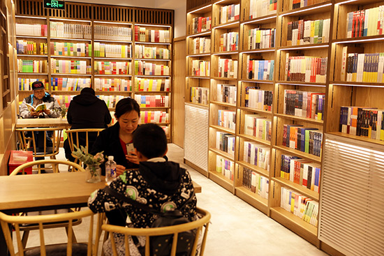 新华书店天坛南门店开张北京核心区又添新型阅读空间
