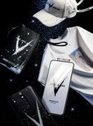 vivo携手国产品牌SMFK:王嘉尔最新时尚大