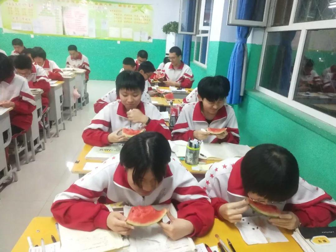 衡水十三中高一年级美食美味暖人心