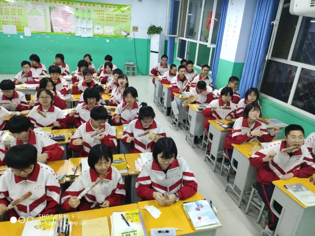 衡水十三中高一年级美食美味暖人心