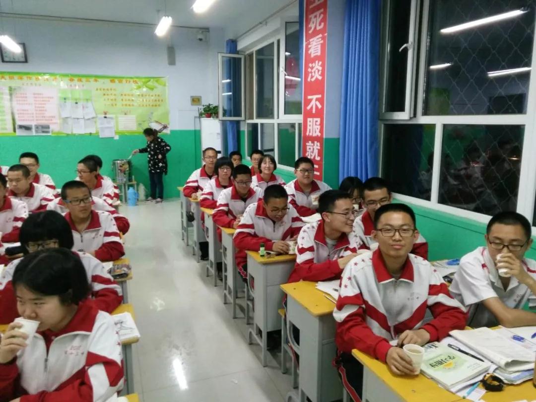 衡水十三中高一年级美食美味暖人心