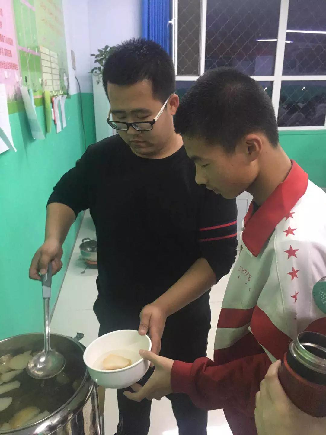 衡水十三中高一年级美食美味暖人心