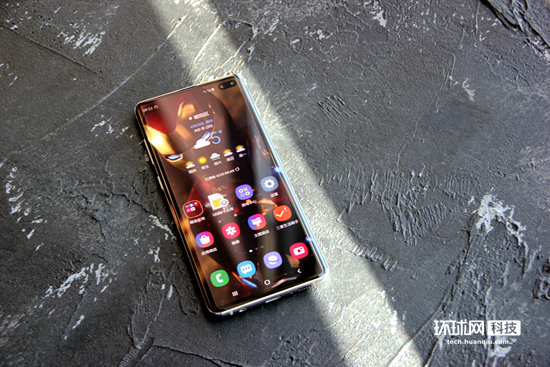 三星Galaxy S10+体验：外观与配置均有不小升级
