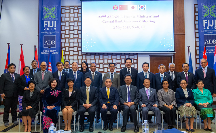 刘昆出席并主持第22届东盟与中日韩财长和央行行