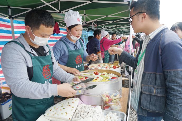 节会小吃助阵 “美食+美景”诱人