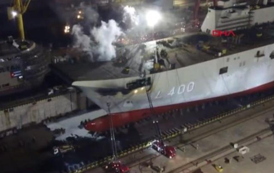 土耳其在建首艘“国产”航母发生火灾 现场浓烟