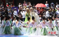 第十五届中国国际动漫节彩车巡游在杭