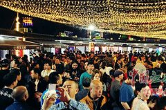 每天超10万人涌入 南昌绳金塔美食街成