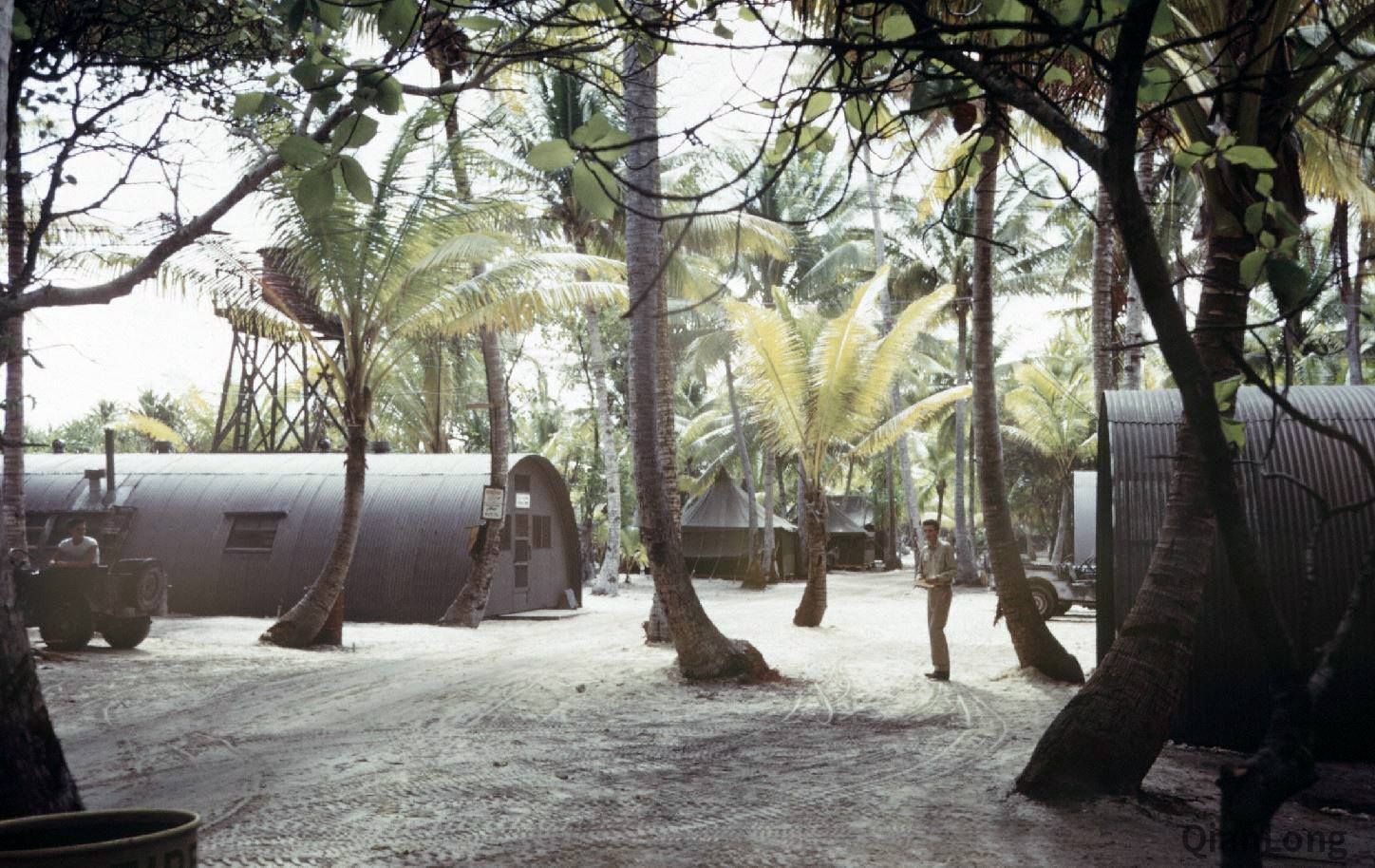 02.在塔拉瓦环礁上的美军基地。