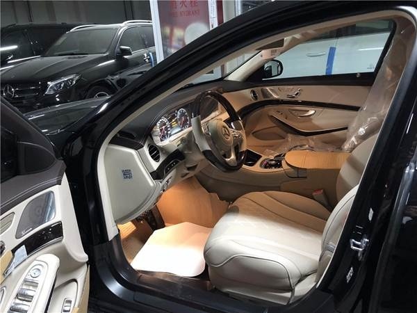 2019款美规奔驰迈巴赫S560 实车测评