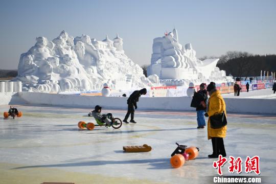 吉林冰雪旅游景观(资料图) 张瑶 摄