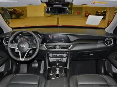 50万预算给媳妇买豪车,奔驰太Low了,超
