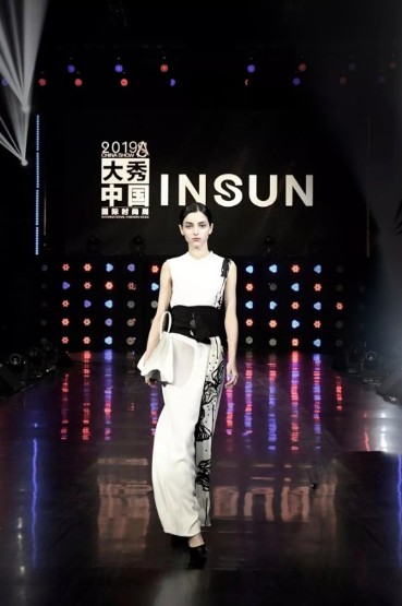 中国国际时尚周INSUN恩裳15周年大秀现场