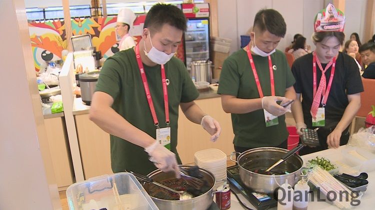 一分半 | 千龙网记者带您探寻亚洲特色美食