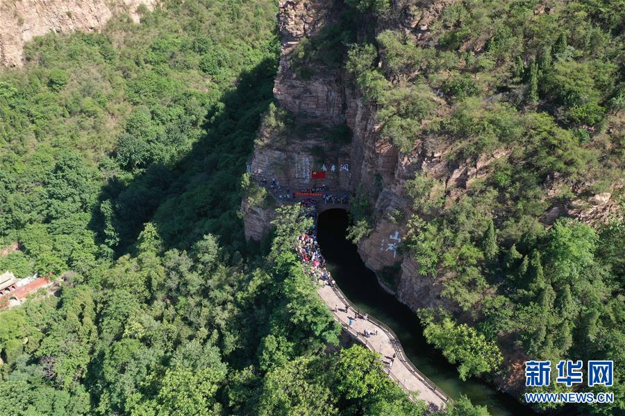 （社会）（3）河南林州：红旗渠畔红色旅游热