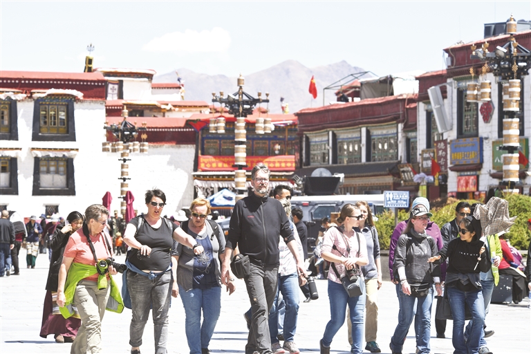 西藏拉萨旅游不断升温