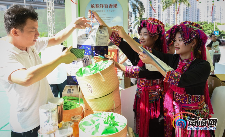 2019年海南端午美食文化节开幕 吸引众多市民前来