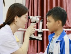 三亚中心医院开展眼病筛查呵护学生眼
