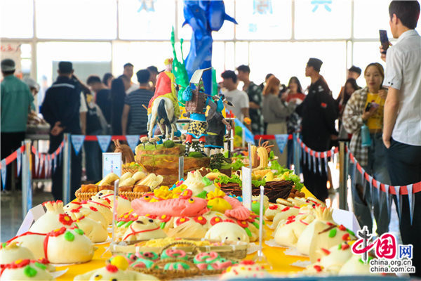 ​威海海洋职业学院第二届校园美食文化节开幕