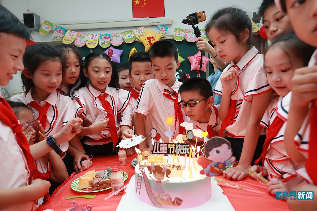 浙江温州：小学生共享美食 快乐迎“六一”