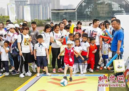 2019年郑州将创建60所全国足球特色幼儿园