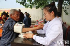 宝丰县城市管理局:义诊服务到乡村“呵